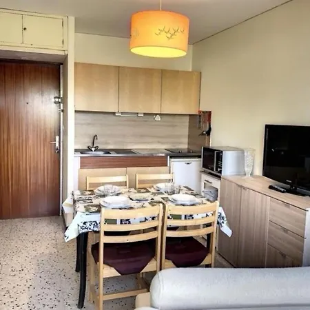 Cosy Proche Des Thermes Avec Balcon, Wifi Et Parking - Fr-1-503-117 * Balaruc-les-Bains